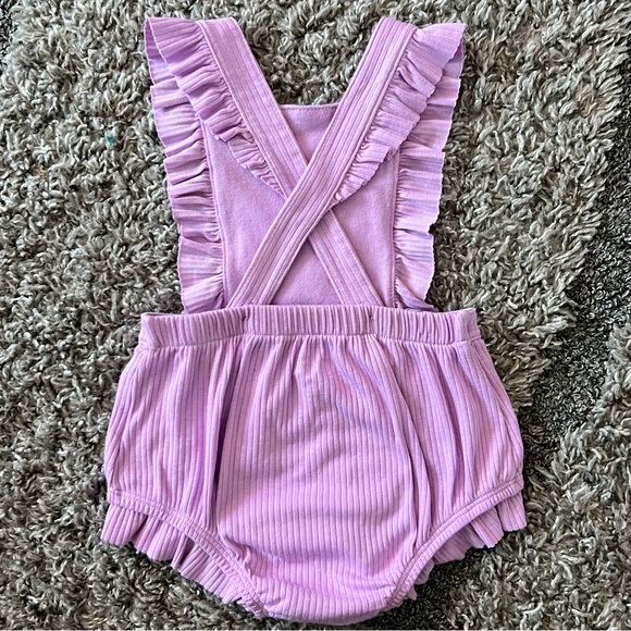 5/$7 💰 Cat & Jack Baby Girls Solid Ruffle Romper Purple - 12 months - Picture 3 of 10